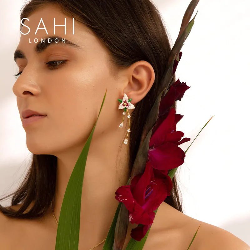 Enchanting Garden Flower Dangling Earrings - SAHI London | Handcrafted Jewellery Handbags & T-shirt Fashion