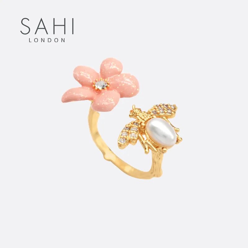 Pearl Bee & Lily Peach Ename Flower Ring - SAHI London | Handcrafted Jewellery Handbags & T-shirt Fashion