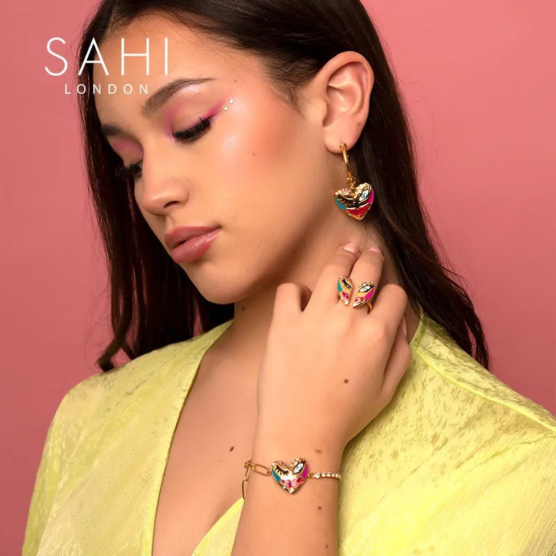 Love Affair Chain & Link Bracelet - SAHI London | Handcrafted Jewellery Handbags & T-shirt Fashion