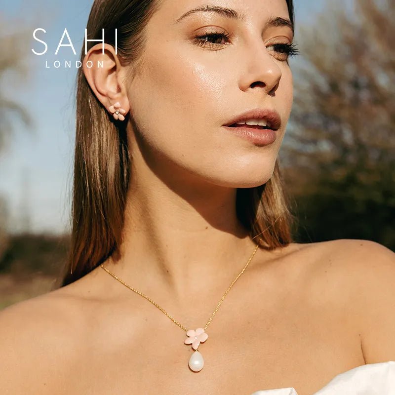 Peach Lily Flower Pearl Enamel Necklace - SAHI London | Handcrafted Jewellery Handbags & T-shirt Fashion