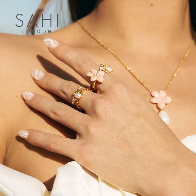 Golden Bee & Pearl Ring - SAHI London | Handcrafted Jewellery Handbags & T-shirt Fashion