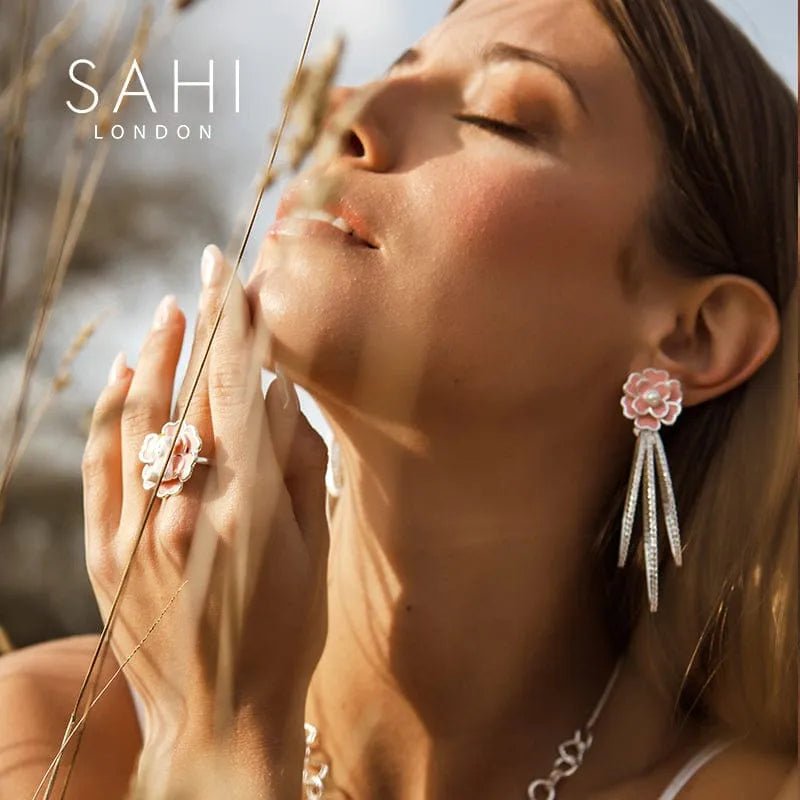 Rhodium Plated Enameled Round Camellia Bear Ring - SAHI London | Handcrafted Jewellery Handbags & T-shirt Fashion