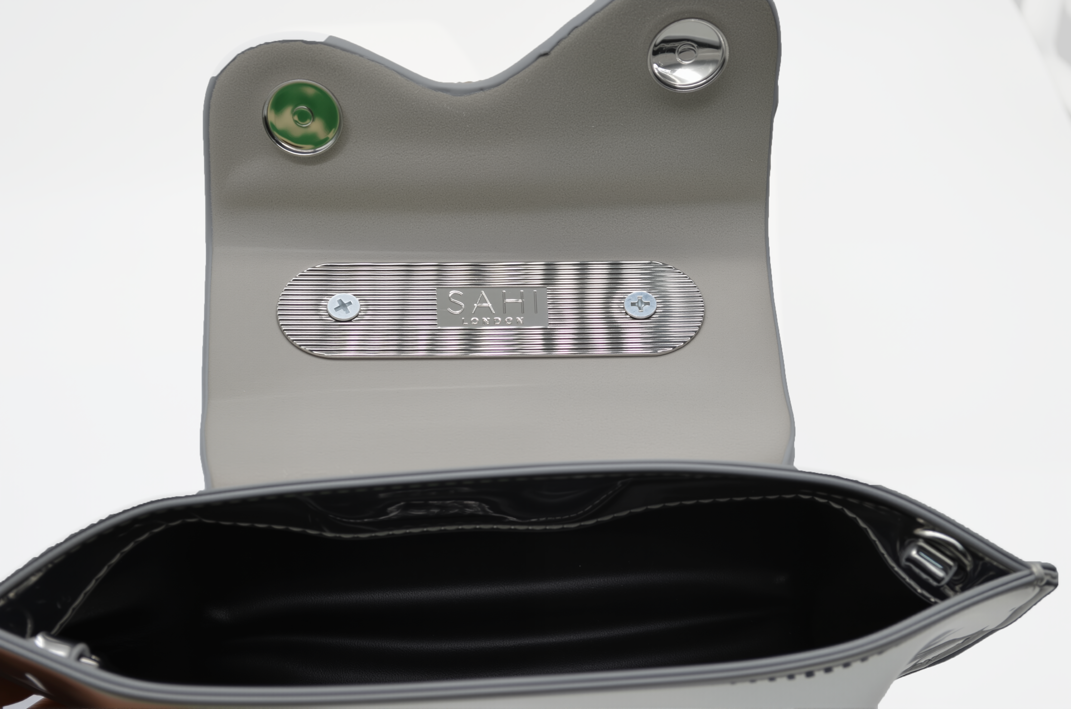 BGZBM212-SLV Silver Handbag