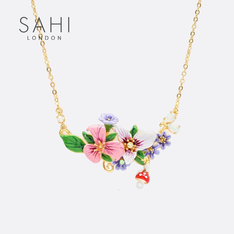 SAHI ENCHANTING GARDEN PENDANT NECKLACE